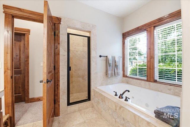 877 W Headwaters Dr., Eagle, ID 83616
