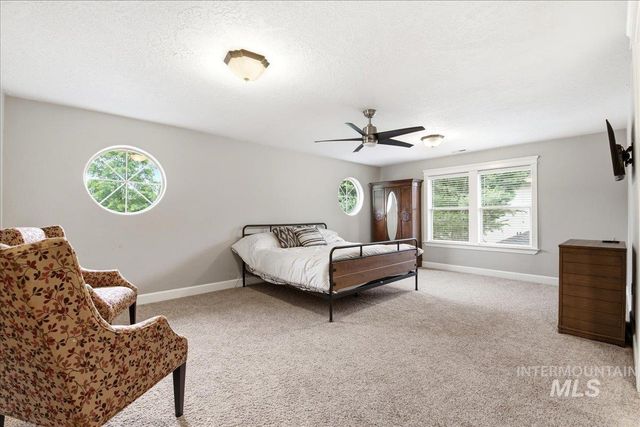 877 W Headwaters Dr., Eagle, ID 83616
