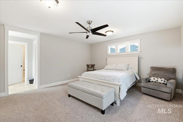 877 W Headwaters Dr., Eagle, ID 83616