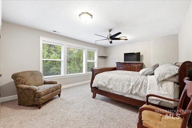 877 W Headwaters Dr., Eagle, ID 83616