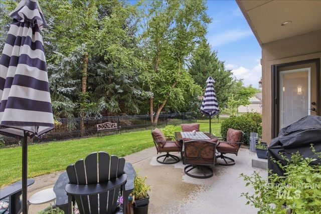 877 W Headwaters Dr., Eagle, ID 83616