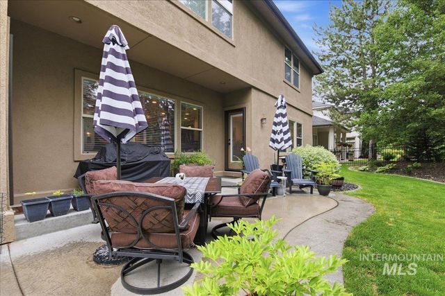 877 W Headwaters Dr., Eagle, ID 83616