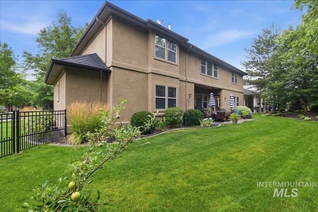 877 W Headwaters Dr., Eagle, ID 83616