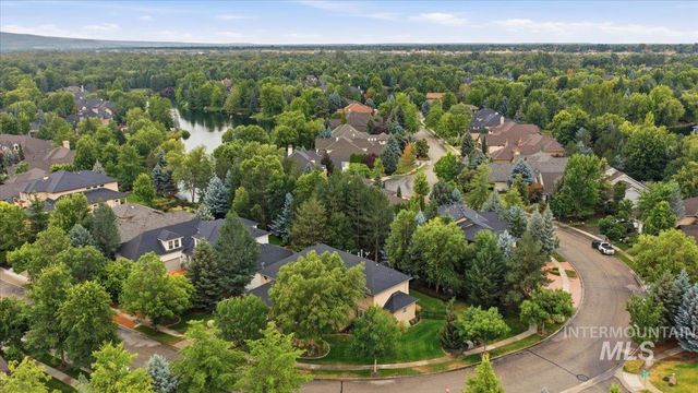 877 W Headwaters Dr., Eagle, ID 83616
