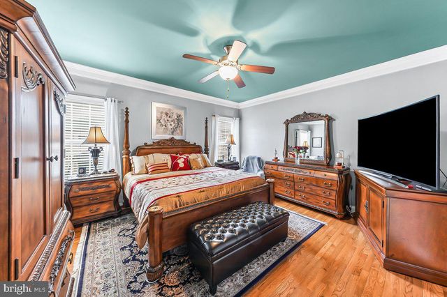 61 VIRGINIA DR, Atco, NJ 08004