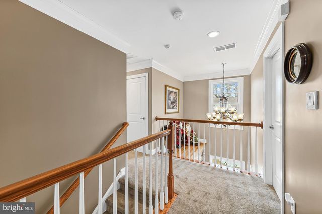 61 VIRGINIA DR, Atco, NJ 08004