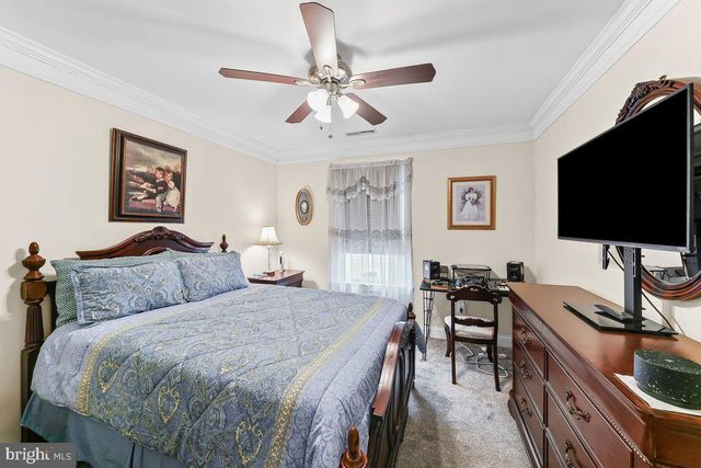 61 VIRGINIA DR, Atco, NJ 08004