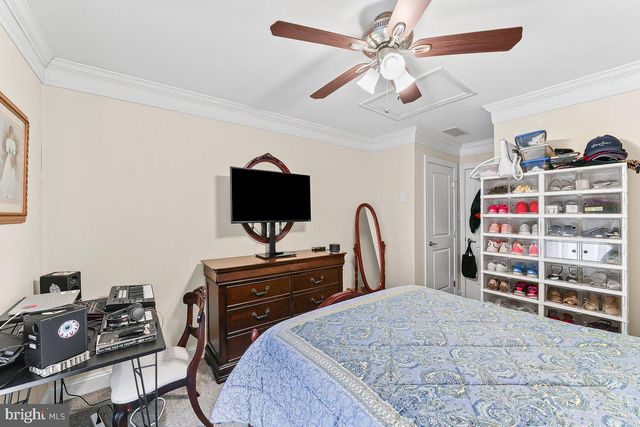 61 VIRGINIA DR, Atco, NJ 08004