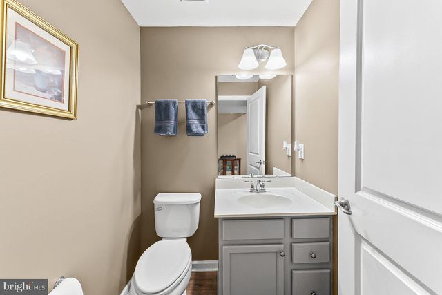 61 VIRGINIA DR, Atco, NJ 08004