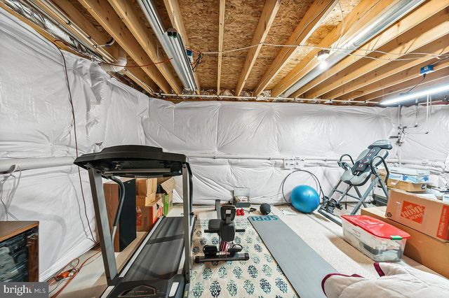 61 VIRGINIA DR, Atco, NJ 08004