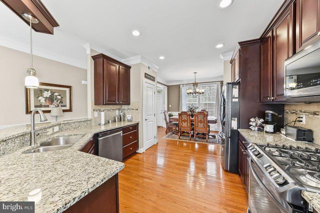 61 VIRGINIA DR, Atco, NJ 08004