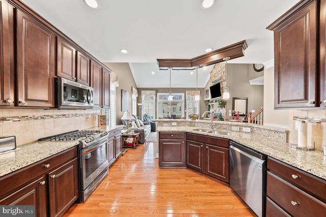 61 VIRGINIA DR, Atco, NJ 08004