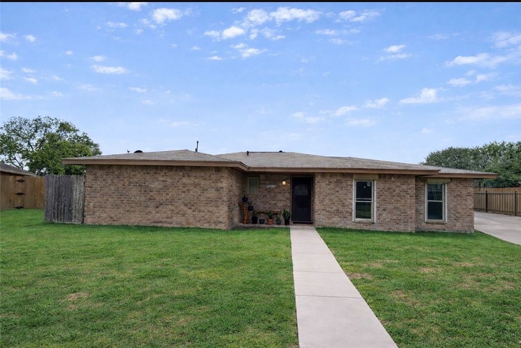 4617 Weiskopf, Corpus Christi, TX 78413