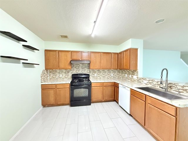 10515 Ince Lane, Houston, TX 77040