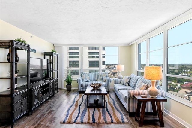 631 ALHAMBRA ROAD 801, Venice, FL 34285