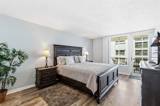 631 ALHAMBRA ROAD 801, Venice, FL 34285