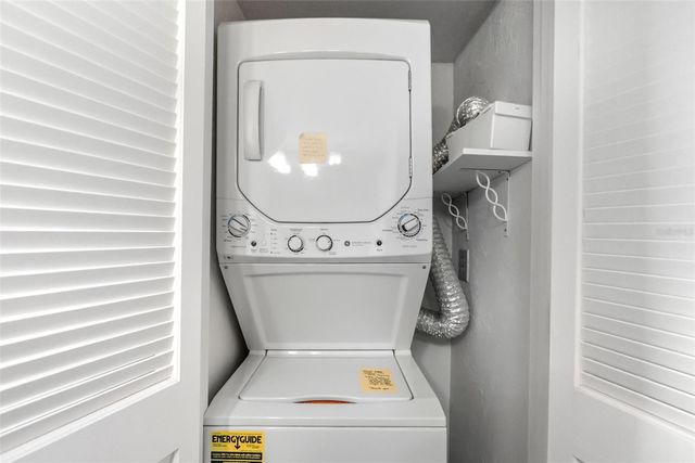 631 ALHAMBRA ROAD 801, Venice, FL 34285