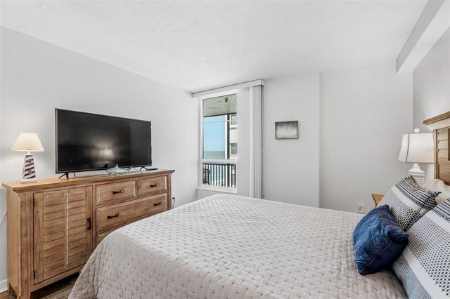 631 ALHAMBRA ROAD 801, Venice, FL 34285