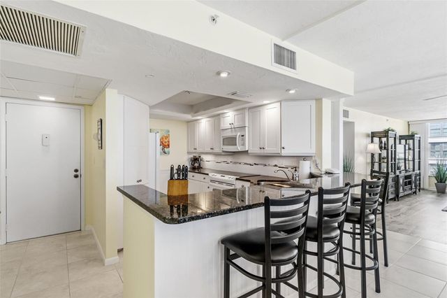 631 ALHAMBRA ROAD 801, Venice, FL 34285