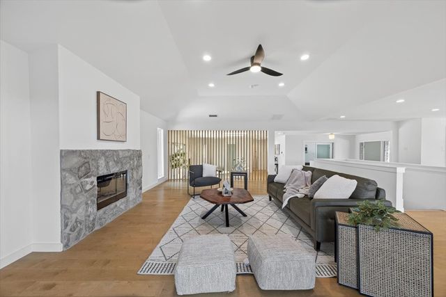 250 Oak Hill Drive, Trophy Club, TX 76262