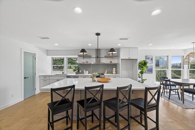 250 Oak Hill Drive, Trophy Club, TX 76262