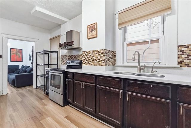 3249 Victor Street, Kansas City, MO 64128