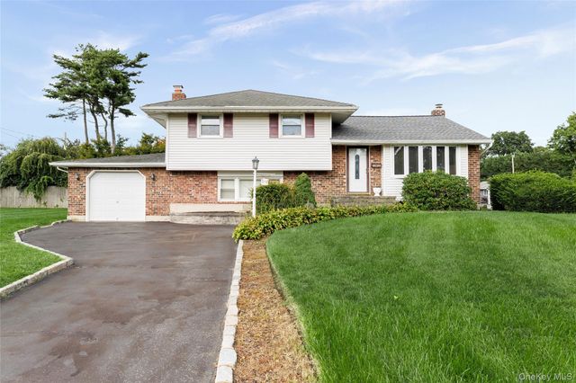 29 Cottonwood Drive, Commack, NY 11725