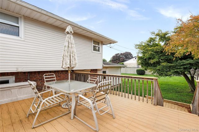 29 Cottonwood Drive, Commack, NY 11725