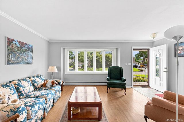 29 Cottonwood Drive, Commack, NY 11725