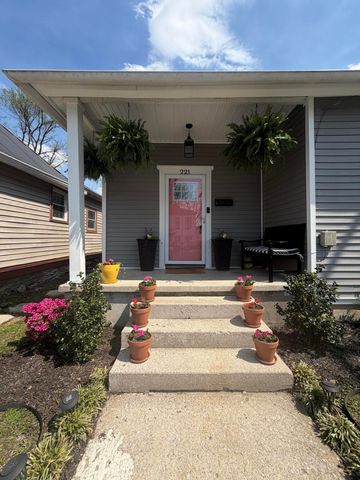 221 Murray Street, Frankfort, KY 40601