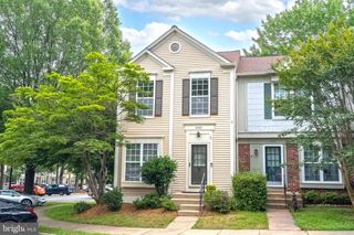 12143 WEDGEWAY CT, Fairfax, VA 22033