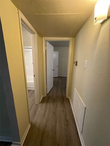 2211 S Vernon Avenue 205, Dallas, TX 75224