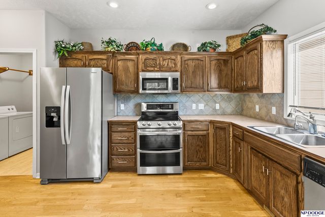 17807 Grenelefe Avenue, Omaha, NE 68136