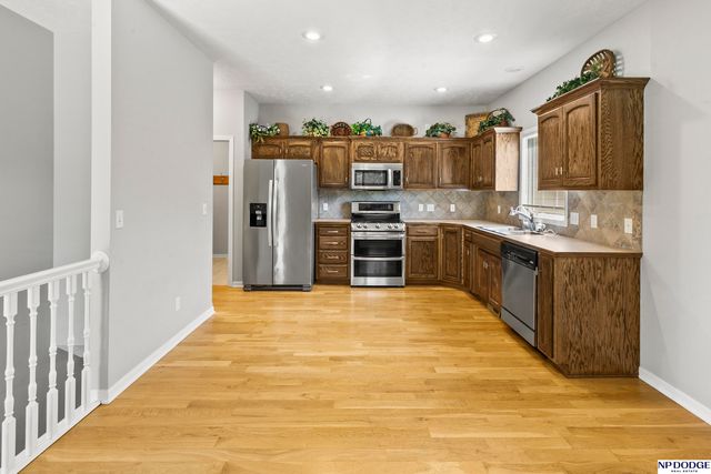 17807 Grenelefe Avenue, Omaha, NE 68136