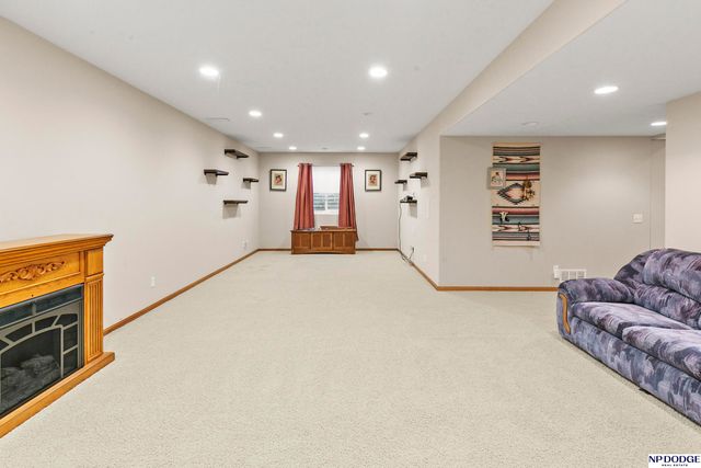 17807 Grenelefe Avenue, Omaha, NE 68136