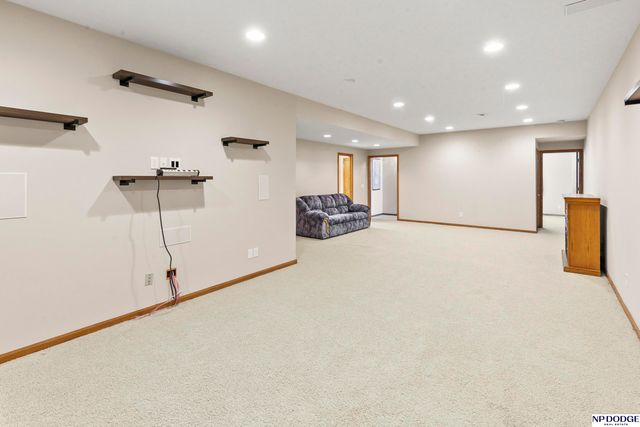 17807 Grenelefe Avenue, Omaha, NE 68136