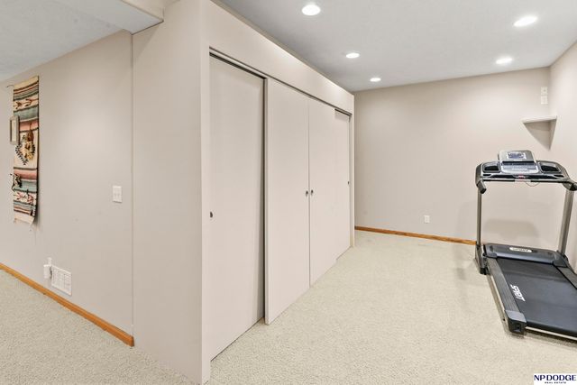 17807 Grenelefe Avenue, Omaha, NE 68136