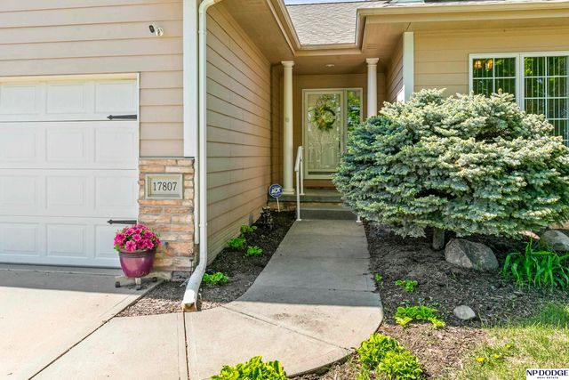 17807 Grenelefe Avenue, Omaha, NE 68136