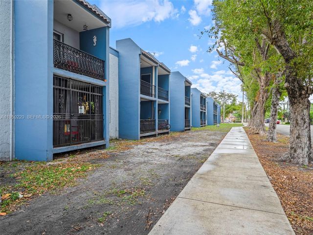 3001 SW 2nd St 209C, Miami, FL 33135