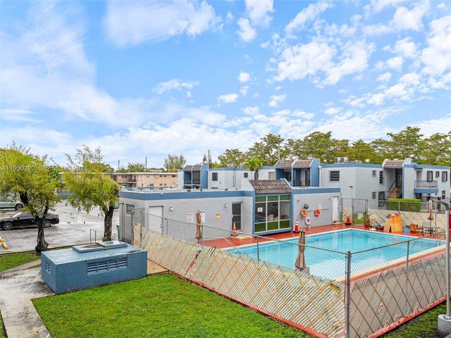 3001 SW 2nd St 209C, Miami, FL 33135