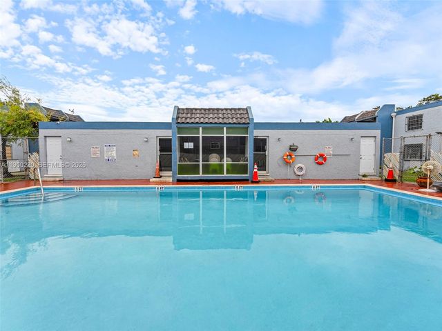 3001 SW 2nd St 209C, Miami, FL 33135