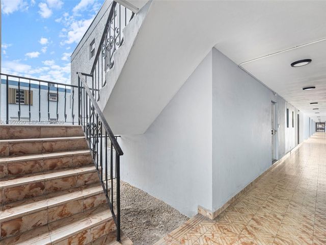 3001 SW 2nd St 209C, Miami, FL 33135