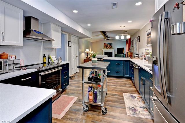 100 Davids WAY, Yorktown, VA 23692