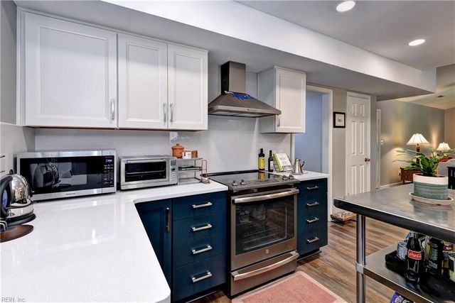 100 Davids WAY, Yorktown, VA 23692