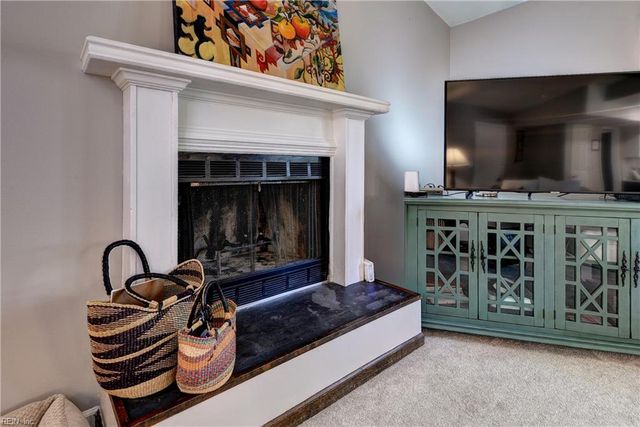 100 Davids WAY, Yorktown, VA 23692