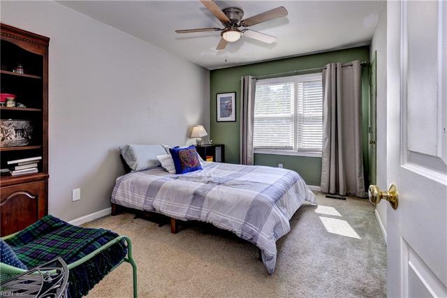 100 Davids WAY, Yorktown, VA 23692