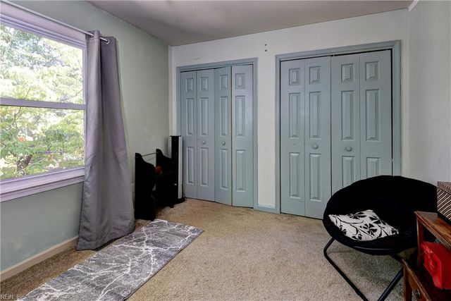 100 Davids WAY, Yorktown, VA 23692