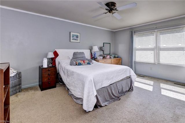 100 Davids WAY, Yorktown, VA 23692