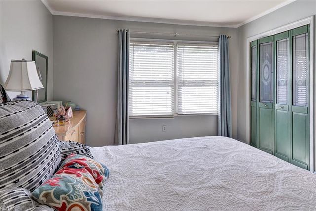 100 Davids WAY, Yorktown, VA 23692