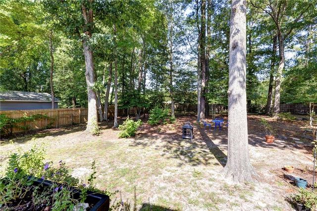 100 Davids WAY, Yorktown, VA 23692